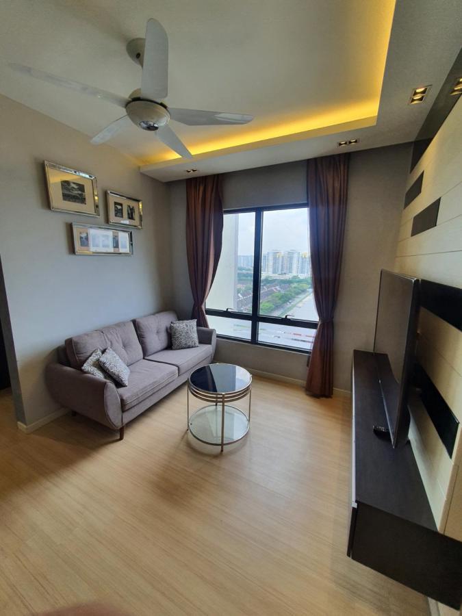 Usj One Subang Jaya By Widebed Appartement Buitenkant foto