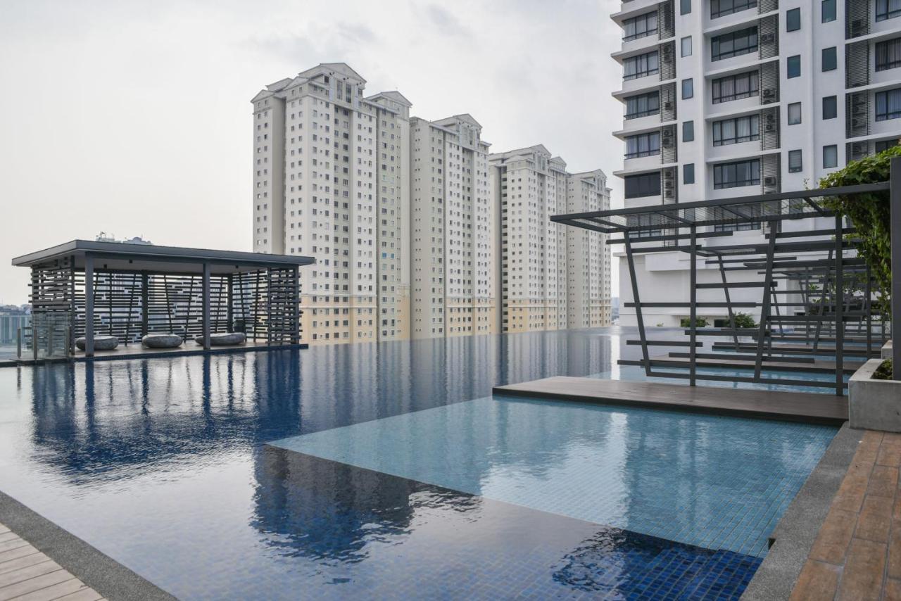 Usj One Subang Jaya By Widebed Appartement Buitenkant foto