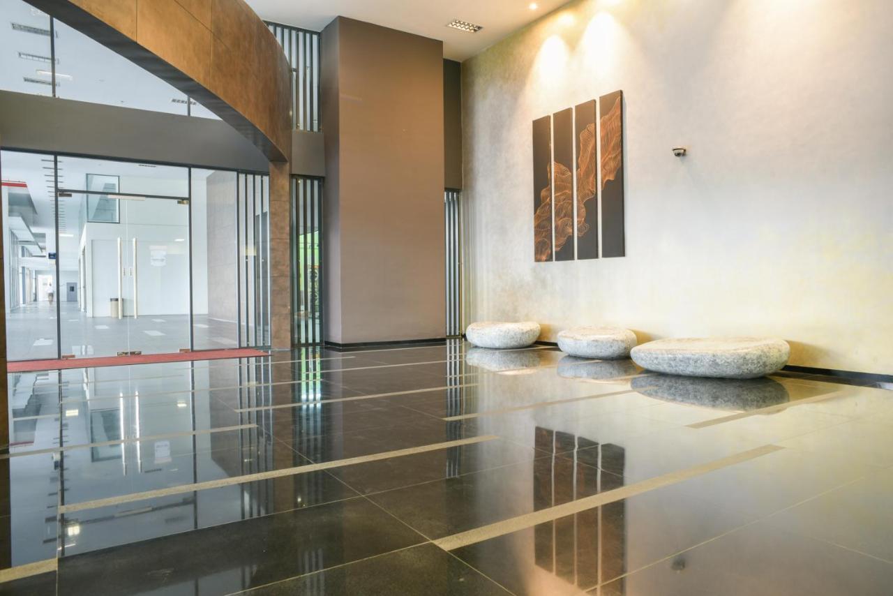 Usj One Subang Jaya By Widebed Appartement Buitenkant foto