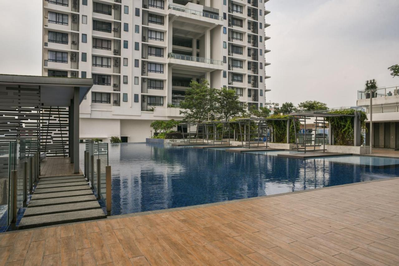 Usj One Subang Jaya By Widebed Appartement Buitenkant foto
